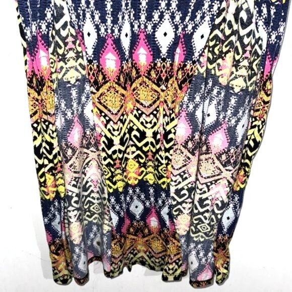 No Boundaries Womens Maxi Skirt L/G Multicolor Aztec Print Stretchy Fabric - Picture 4 of 9